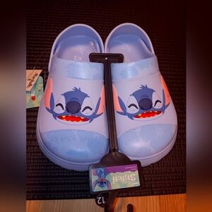 Nwts Toddler  Stitch  Crocs in a size c12.